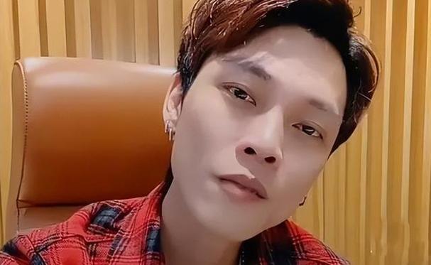 ”卢大雨买了爆款歌却买不回人生麻将胡了事业一败涂地“广东雨神(图2)