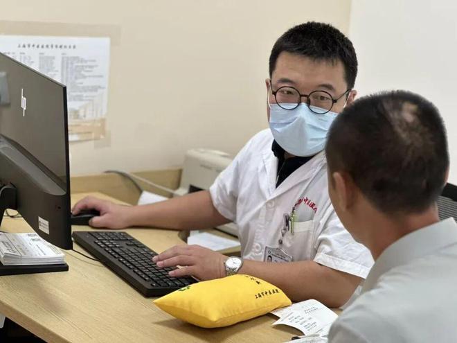 肥了！专业人士提醒：这种锻炼要不得！麻将胡了模拟器一个长假胖4斤是时候减(图4)